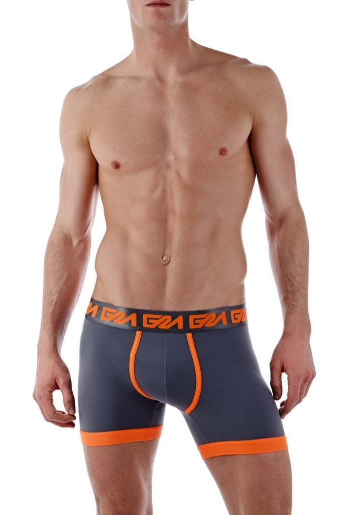 Garcon Model Dodge Boxer