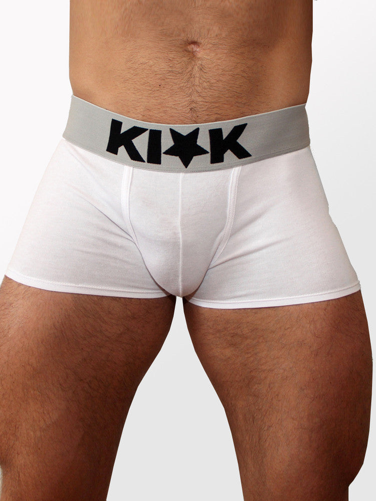 KickSagat: The Kick Boxer White